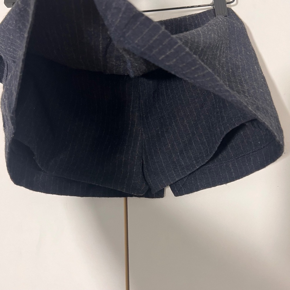 Dana Foley NYC Micro Mini Skirt Size XS Charcoal Pinstripe Low Rise Skort Y2K - Picture 3 of 8